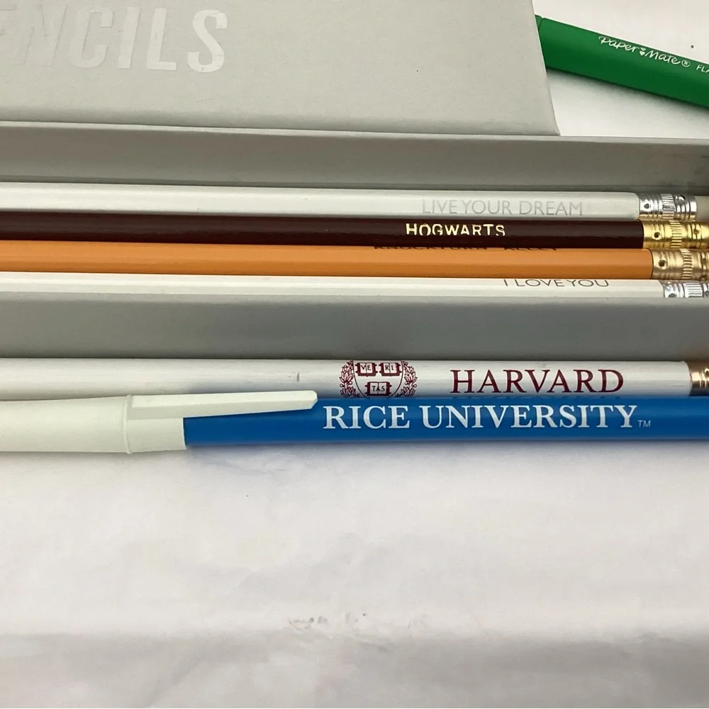 Hogwarts,inspiration,Harvard, Rice University pencil set